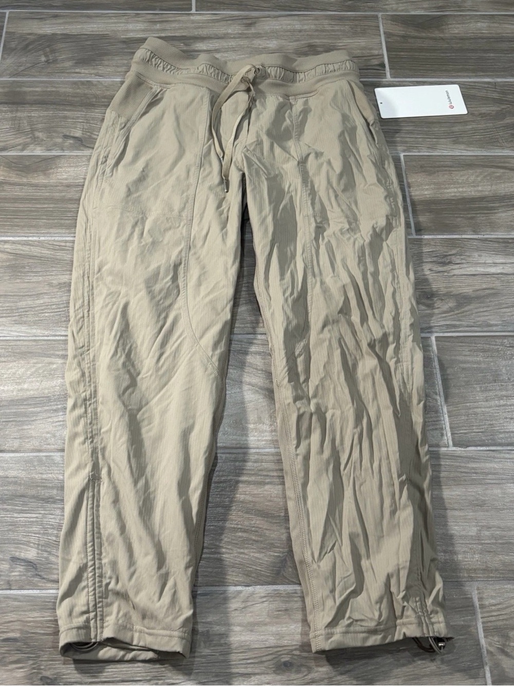 Lululemon Dance Studio MR Crop Pants Size 4 MSRP $88 Nwt